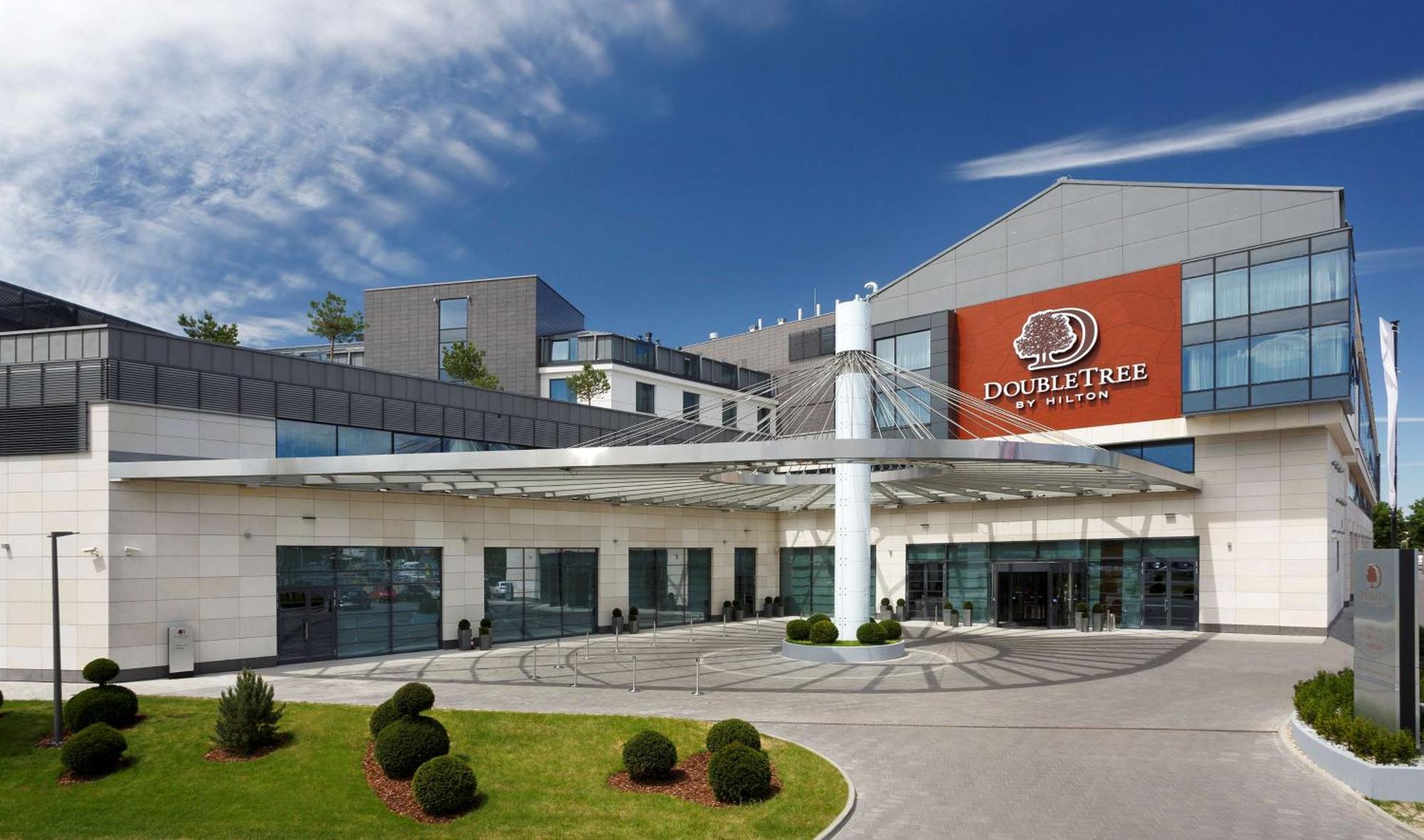 Doubletree By Hilton Hotel & Conference Centre Варшава Экстерьер фото